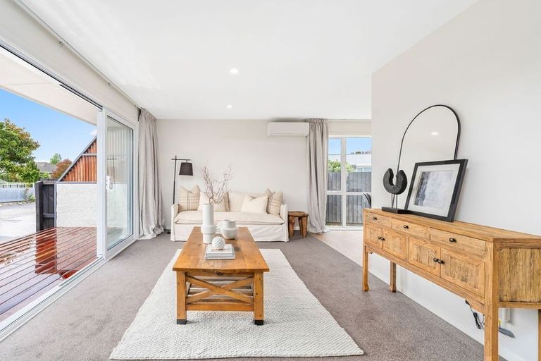 Photo of property in 15 Pethig Place, Halswell, Christchurch, 8025