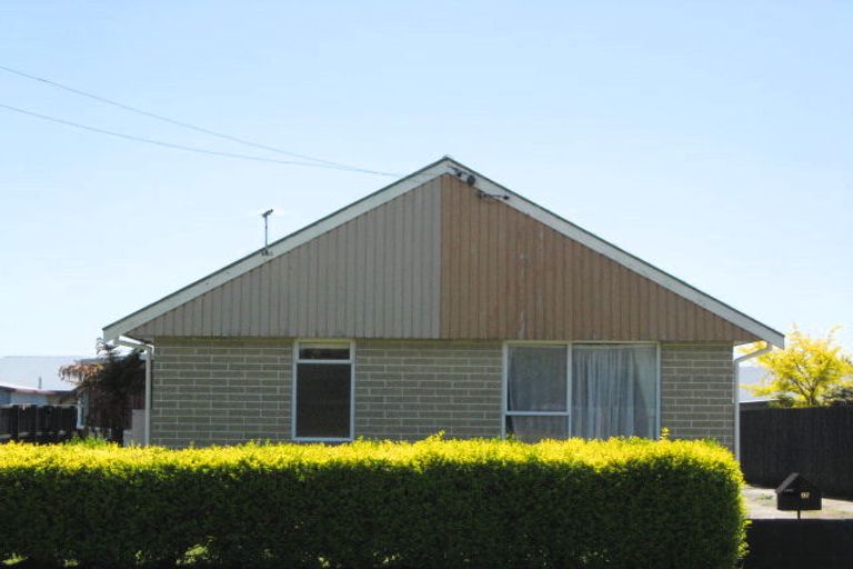 Photo of property in 97 Farquhars Road, Redwood, Christchurch, 8051