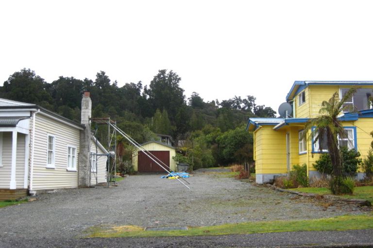 Photo of property in 64 Ahau Street, Moana, 7872