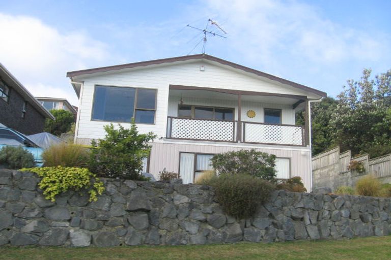Photo of property in 11 Langwell Place, Papakowhai, Porirua, 5024