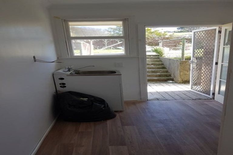 Photo of property in 31 Clifford Road, Johnsonville, Wellington, 6037