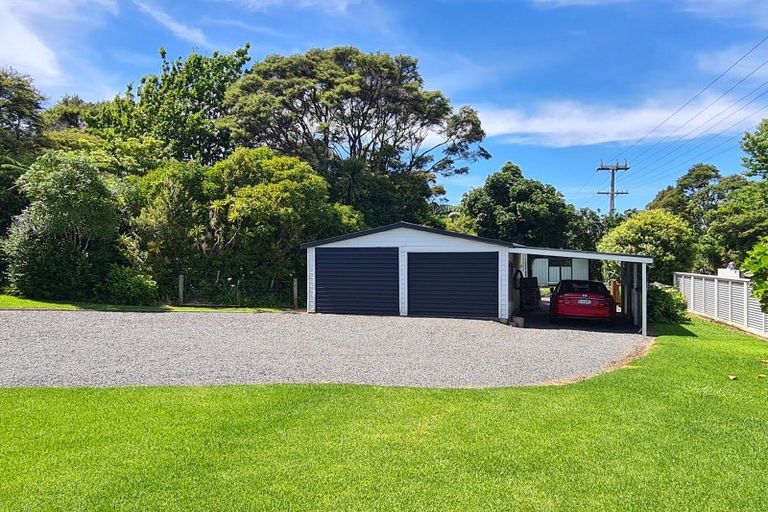 Photo of property in 30 Driving Creek Road, Coromandel, 3506