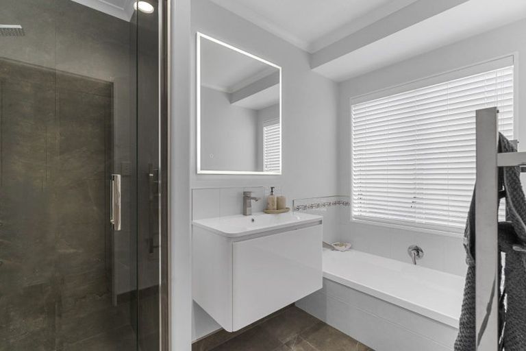 Photo of property in 29 Mcleod Place, Papamoa Beach, Papamoa, 3118