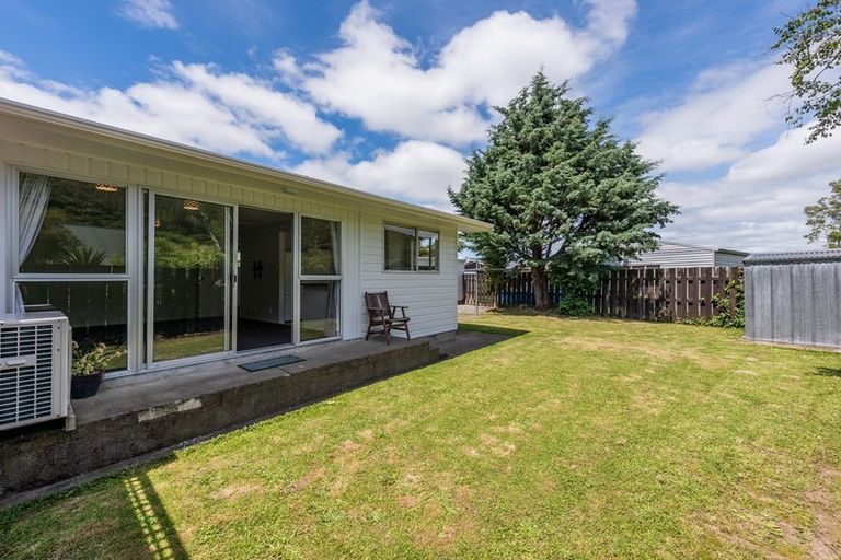 Photo of property in 39b Tacoma Drive, Totara Park, Upper Hutt, 5018