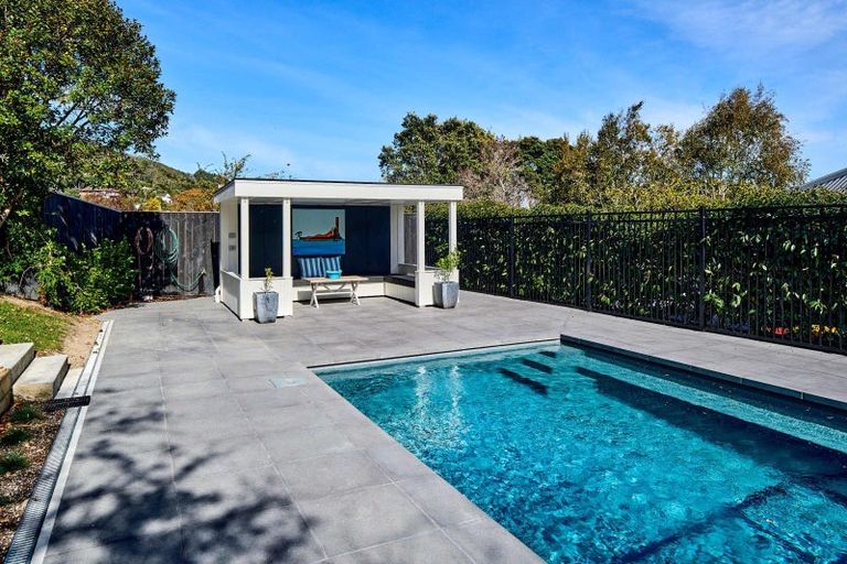 Photo of property in 68 Cheviot Road, Lowry Bay, Lower Hutt, 5013