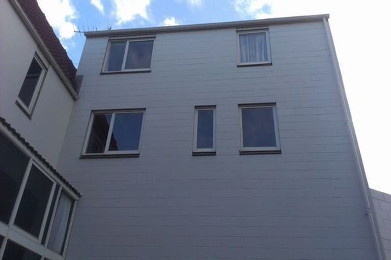 Photo of property in 2 Stowe Hill, Thorndon, Wellington, 6011