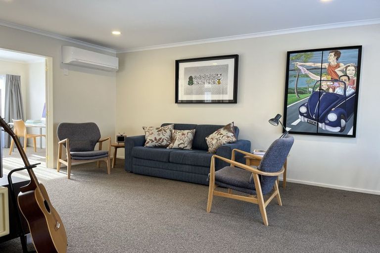 Photo of property in Redwood Village, 42/42 Main Road, Tawa, Wellington, 5028