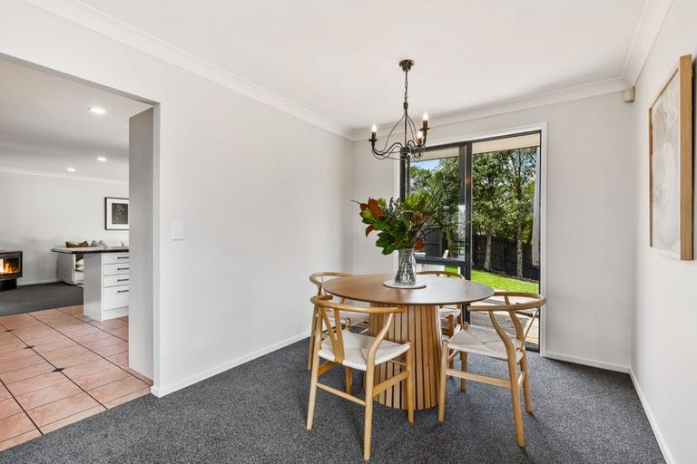 Photo of property in 12 Semillon Avenue, Henderson, Auckland, 0612