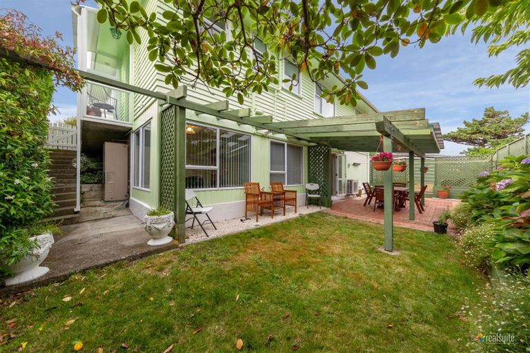 Photo of property in 15 Maple Grove, Maungaraki, Lower Hutt, 5010