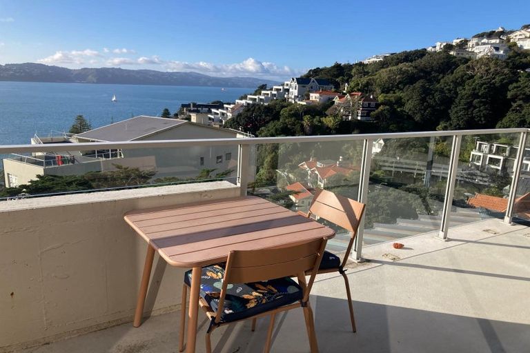 Photo of property in 8/9 Wilkinson Street, Oriental Bay, Wellington, 6011