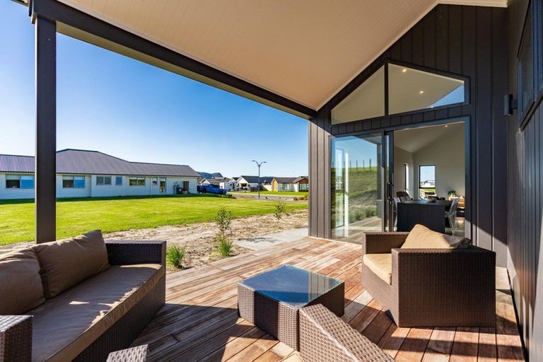 Photo of property in 80 Stace Hopper Drive, One Tree Point, Ruakaka, 0118