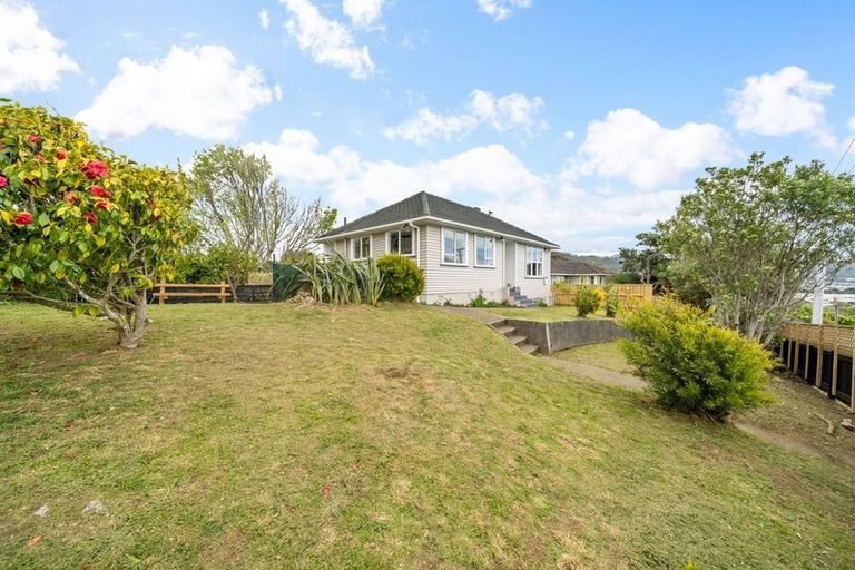 Photo of property in 18 Gear Terrace, Ranui, Porirua, 5024
