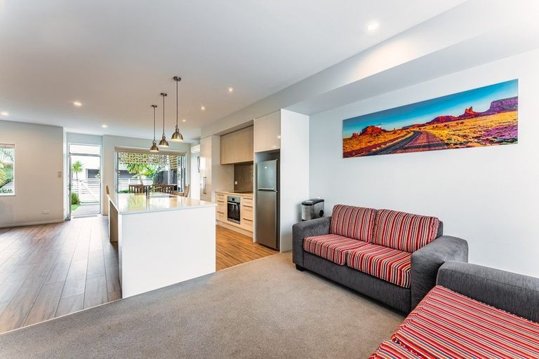 Photo of property in 15 Watermill Lane, Silverdale, 0932