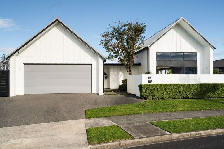 Photo of property in 16 Saint Thomas Avenue, Pyes Pa, Tauranga, 3112
