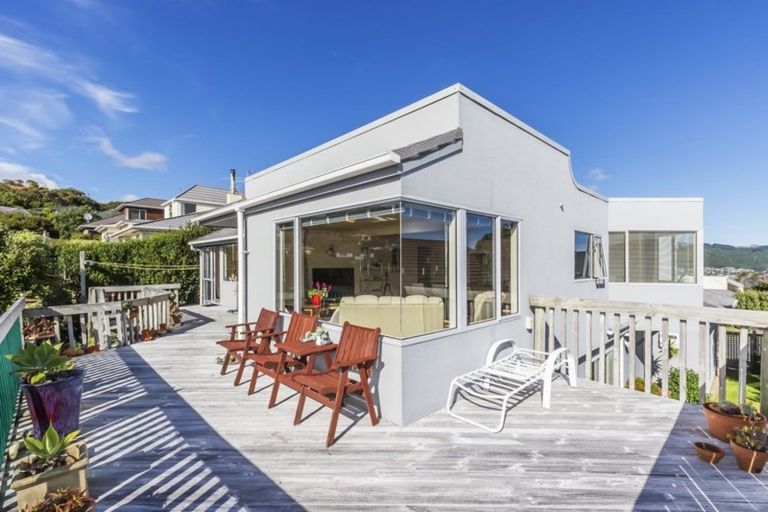 Photo of property in 8 Dornoch Place, Papakowhai, Porirua, 5024