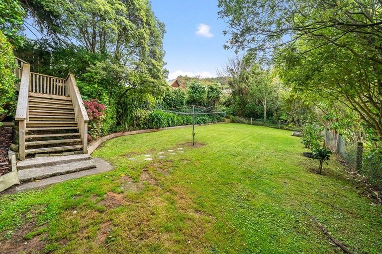 Photo of property in 42 Allington Road, Karori, Wellington, 6012