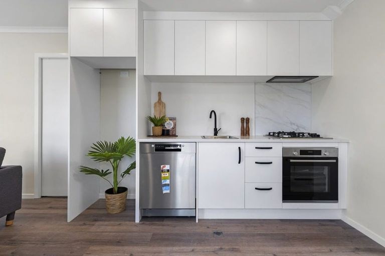 Photo of property in 1/26 May Street, Hamilton East, Hamilton, 3216