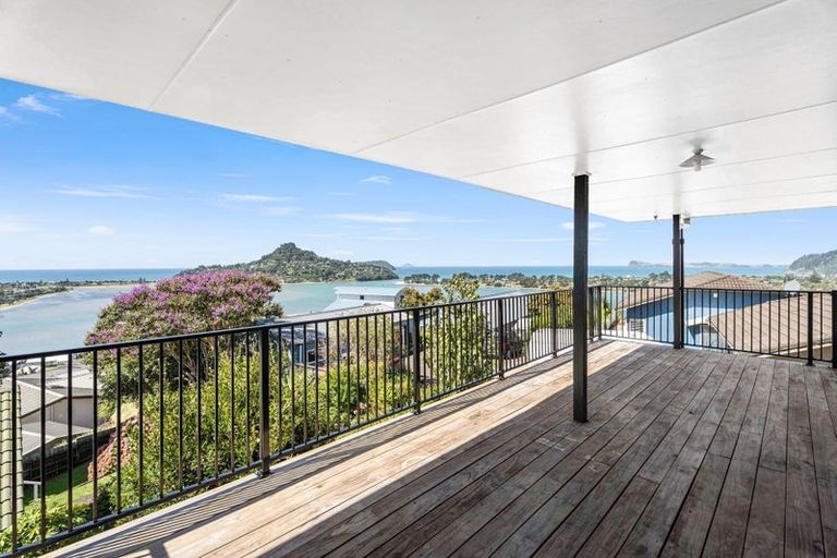 Photo of property in 8 Tairua Heights, Tairua, 3508