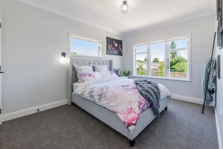 Photo of property in 316 Te Moana Road, Waikanae, 5036