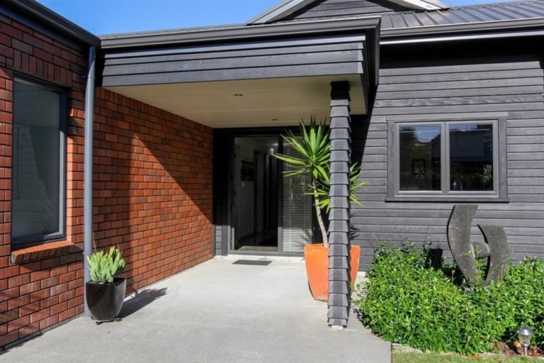 Photo of property in 24 Redwood Crescent, Hurdon, New Plymouth, 4310