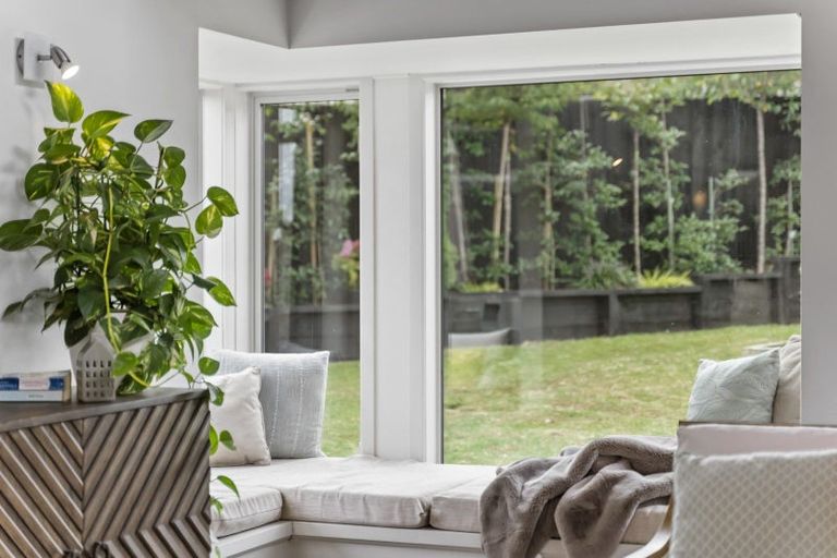 Photo of property in 11 Bacot Place, Howick, Auckland, 2014