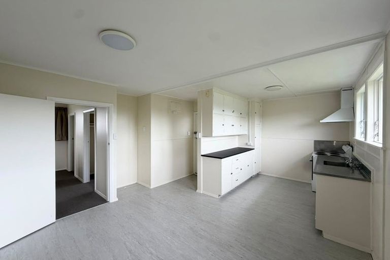 Photo of property in 72-74 Banks Street, Marfell, New Plymouth, 4310