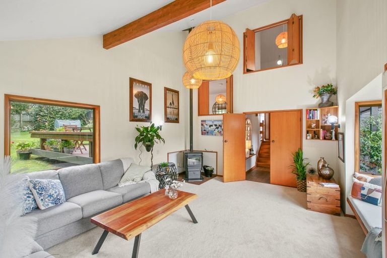 Photo of property in 11 Cannon Street, Westown, New Plymouth, 4310