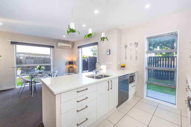 Photo of property in 535 Barbadoes Street, Edgeware, Christchurch, 8013