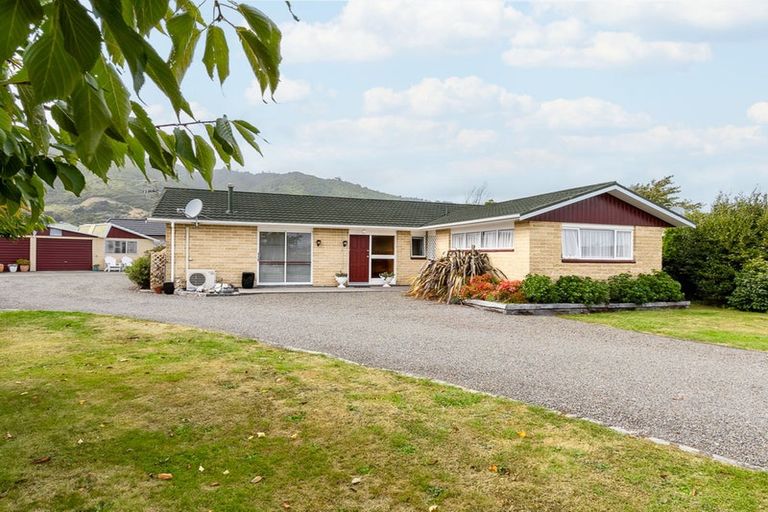Photo of property in 15 Belvedere Avenue, Waikanae, 5036