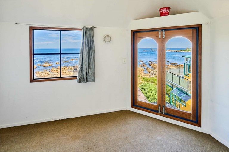 Photo of property in 164 The Esplanade, Houghton Bay, Wellington, 6023