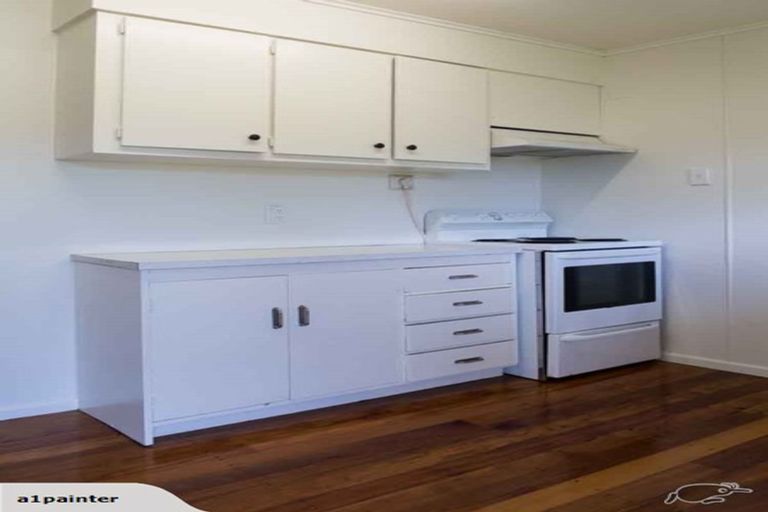 Photo of property in 30a Collier Avenue, Karori, Wellington, 6012