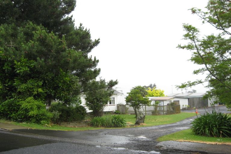 Photo of property in 18 Waihoehoe Road, Drury, 2113