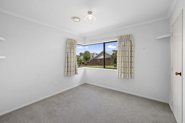 Photo of property in 33 Karamea Street, Whalers Gate, New Plymouth, 4310