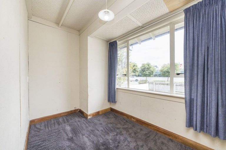 Photo of property in 990 Tremaine Avenue, Roslyn, Palmerston North, 4414