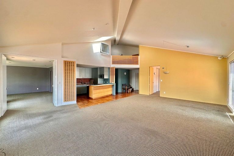 Photo of property in Tennyson Apartments, 3/25 Tennyson Street, Te Aro, Wellington, 6011