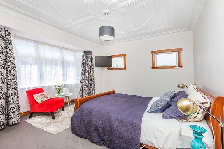 Photo of property in 2 Norton Park Avenue, Fairfield, Lower Hutt, 5011