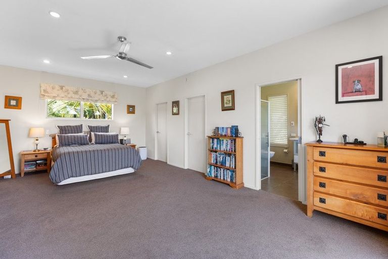 Photo of property in 187 Te Arei Road East, Huirangi, New Plymouth, 4373