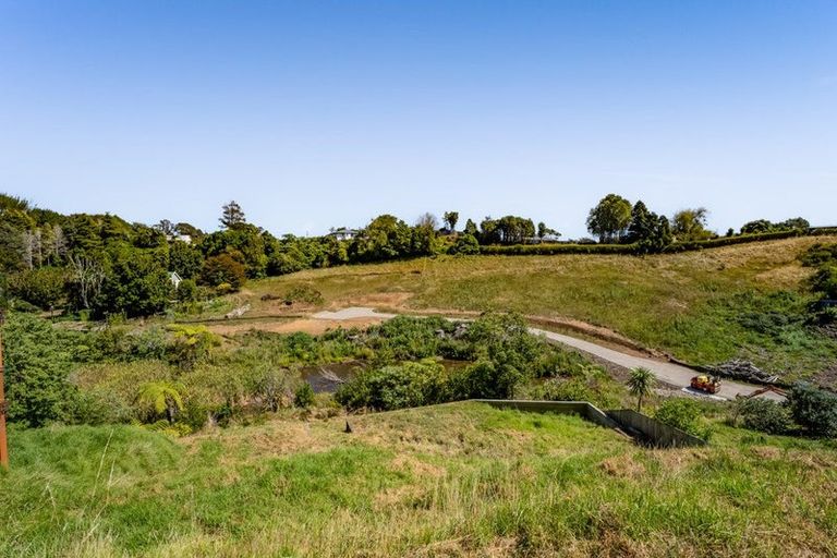 Photo of property in 63b Heta Road, Highlands Park, New Plymouth, 4312