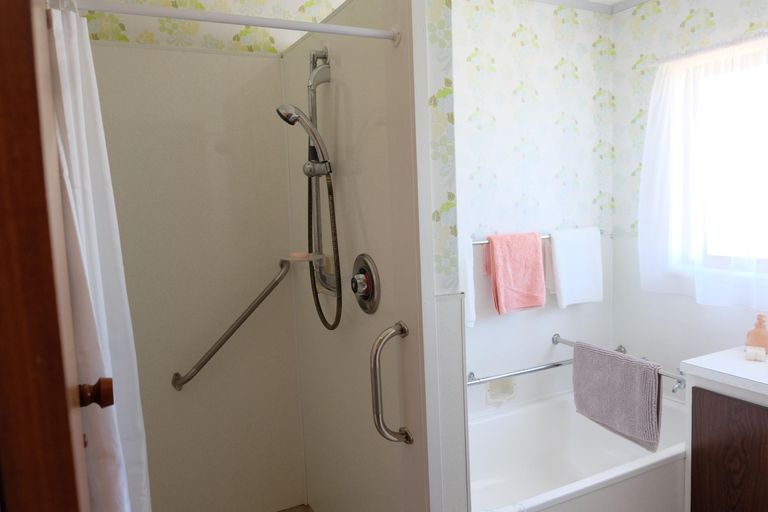 Photo of property in 48a Hakanoa Street, Huntly, 3700