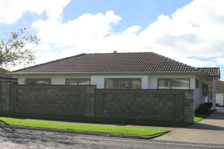Photo of property in 1/146 Bucklands Road, Bucklands Beach, Auckland, 2012