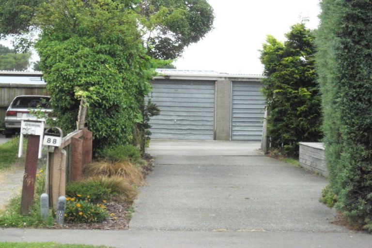 Photo of property in 2/88 Bayswater Crescent, Bromley, Christchurch, 8062