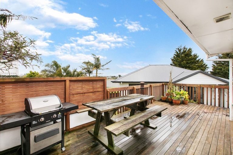 Photo of property in 45 Hobart Crescent, Wattle Downs, Auckland, 2103