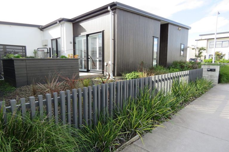 Photo of property in 34 Onekiritea Road, Hobsonville, Auckland, 0616