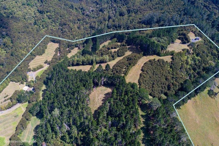 Photo of property in 61 Spikes Way, Whitianga, 3510