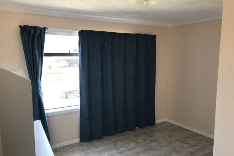 Photo of property in 26 Widmore Drive, Massey, Auckland, 0614