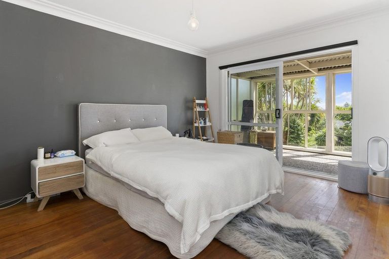 Photo of property in 71 Jaemont Avenue, Te Atatu South, Auckland, 0610