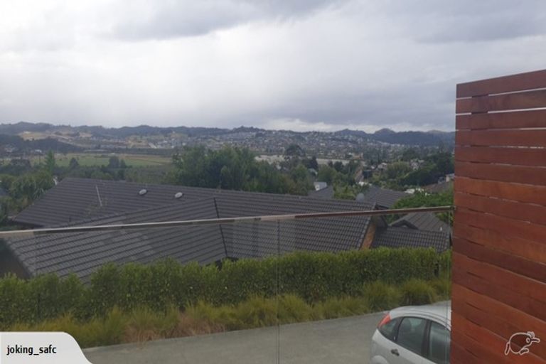 Photo of property in 2 Ridgeview Close, Red Beach, 0932