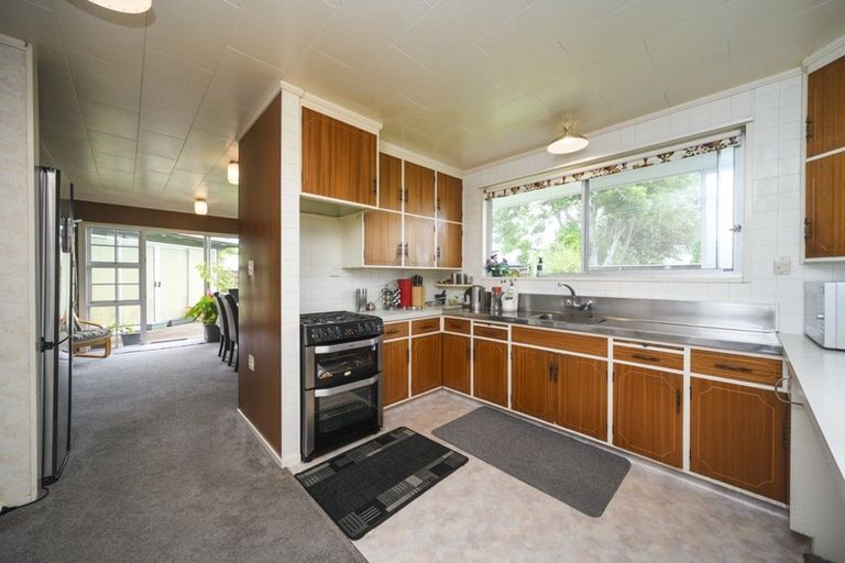 Photo of property in 17 Anaru Place, Awapuni, Palmerston North, 4412