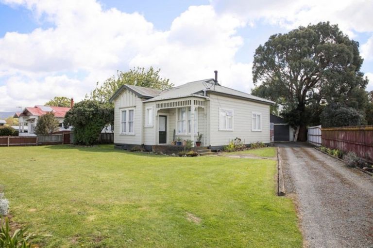 Photo of property in 7 Gertrude Street, Dannevirke, 4930