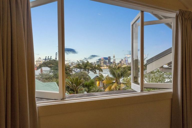 Photo of property in 7 Huia Street, Devonport, Auckland, 0624